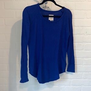 Chaser knit‎ shirt medium stretch royal blue